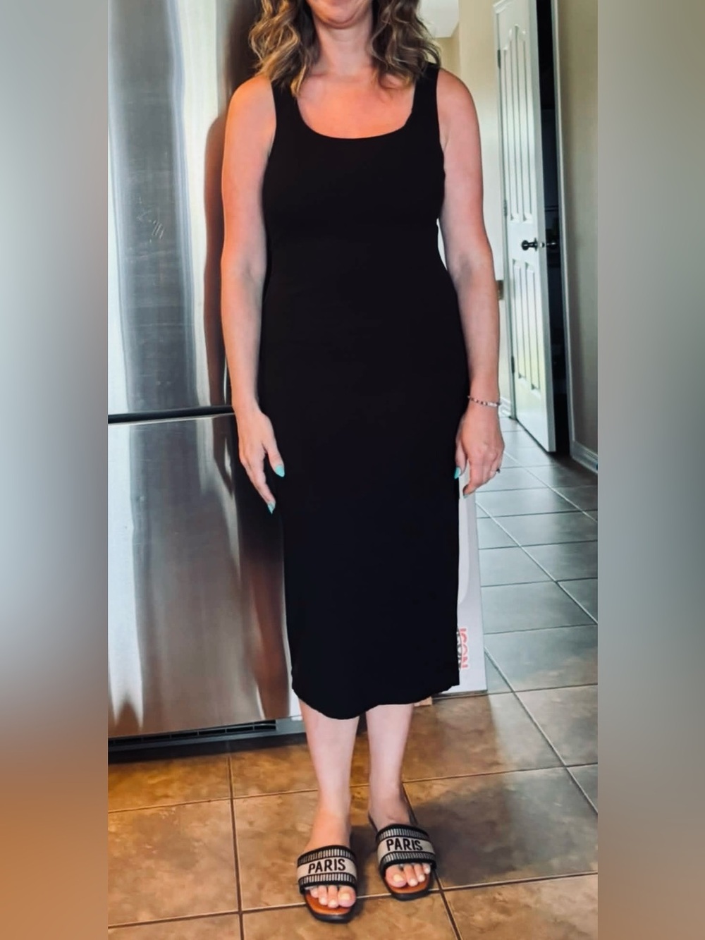 Classic Black Sleeveless Midi Dress - Sleek Everyday Essential